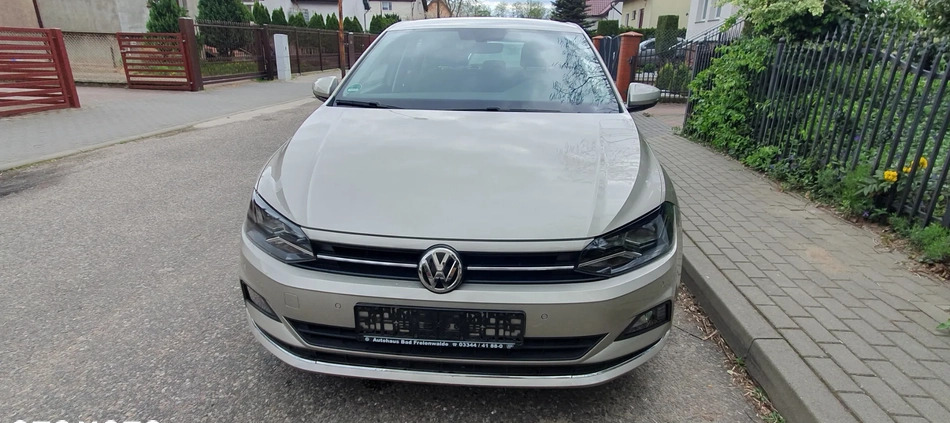 Volkswagen Polo cena 45999 przebieg: 68900, rok produkcji 2018 z Mieszkowice małe 56